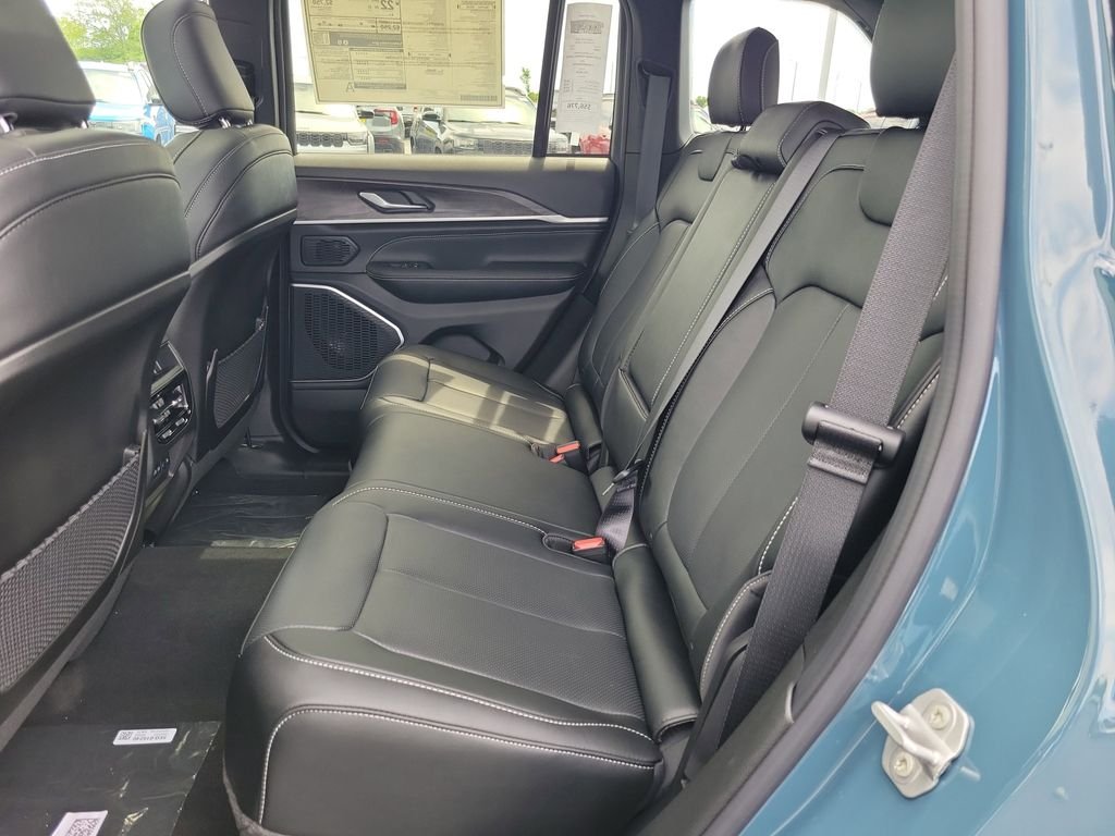 New 2026 Steel Blue Exterior Paint Jeep Limited Reserve image 10