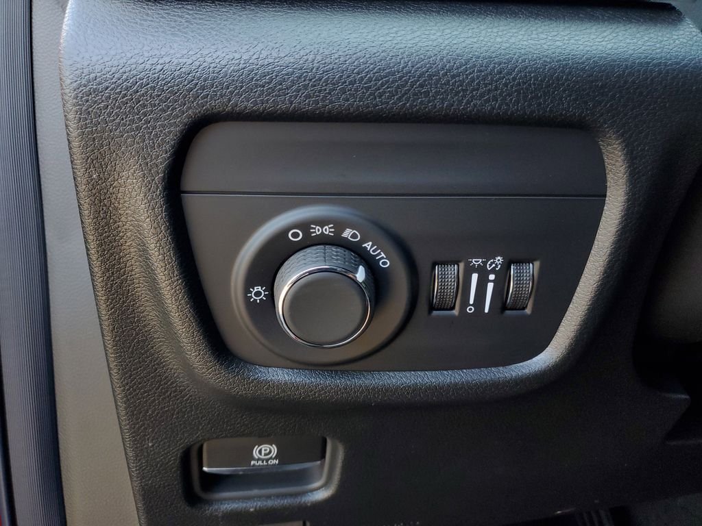 New 2026 Velvet Red Pearlcoat Jeep Altitude image 19