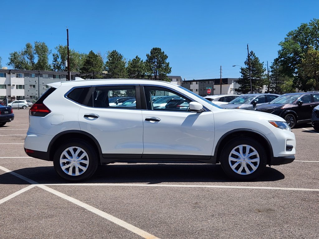 Used 2017 White Nissan S image 4