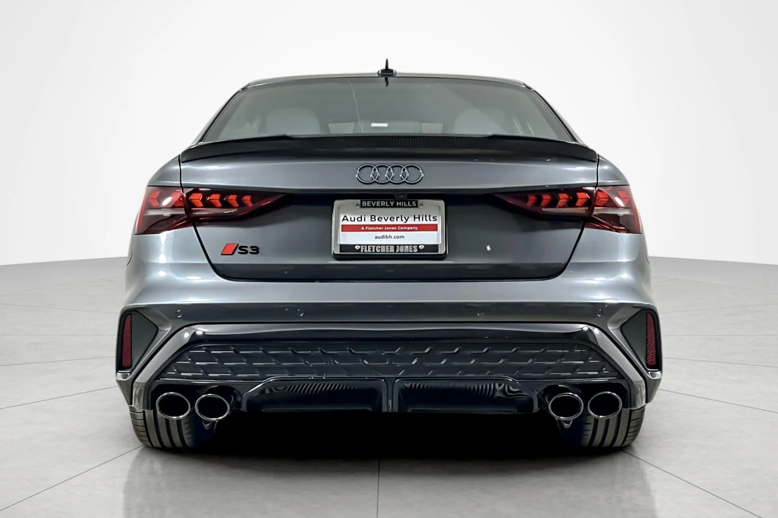 New 2026 Daytona Gray Pearl Effect Audi quattro image 5