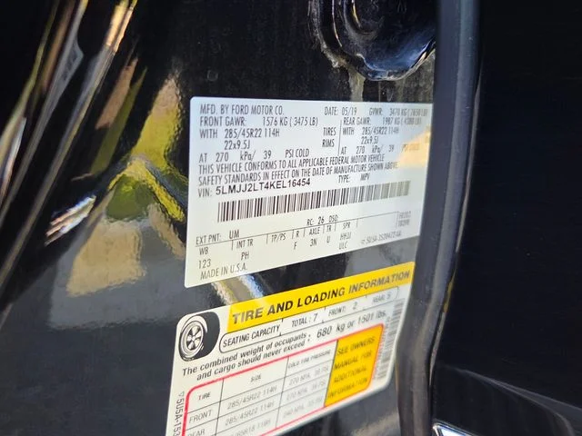 Used 2019 Black Lincoln Reserve image 6