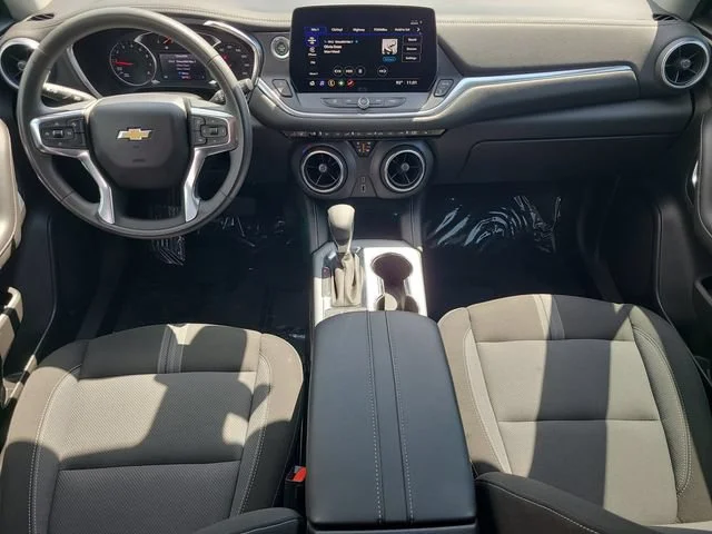 Used 2024 Summit White Chevrolet 2LT image 15