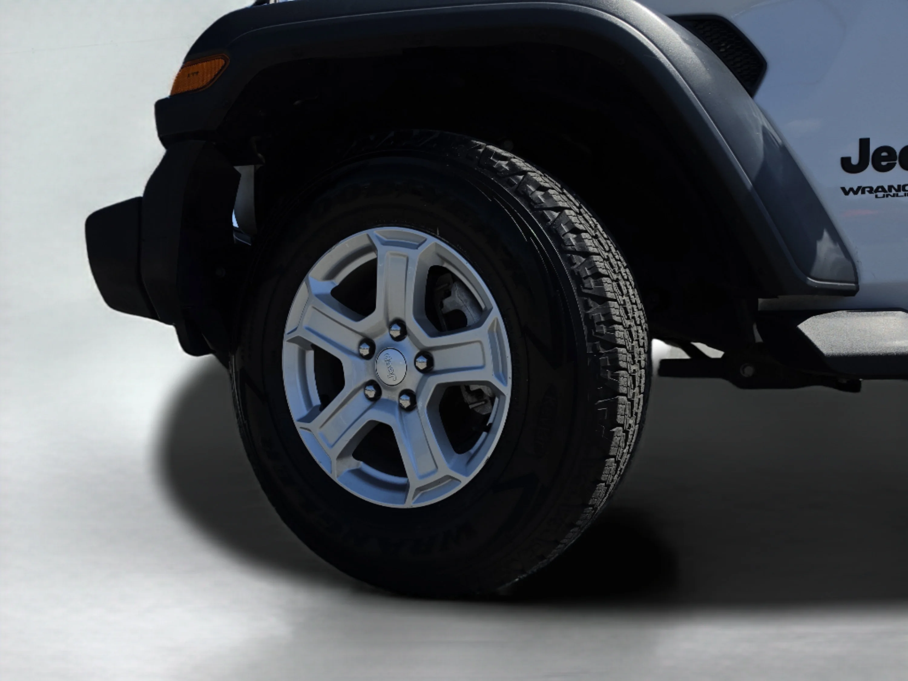 Used 2022 Bright White Clearcoat Jeep Unlimited Sport S image 37