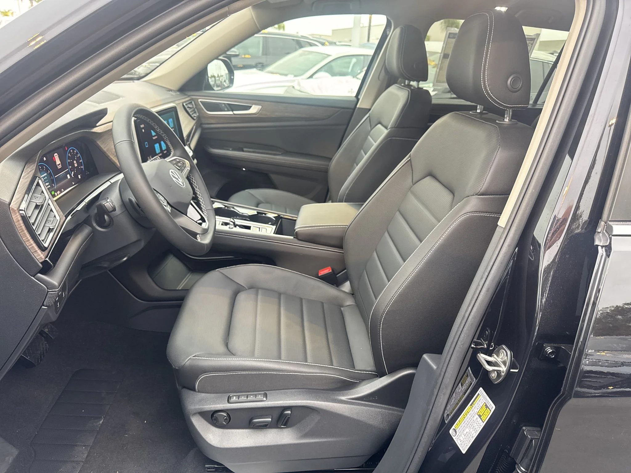 New 2026 Deep Black Pearl Volkswagen 2.0T SEL image 13