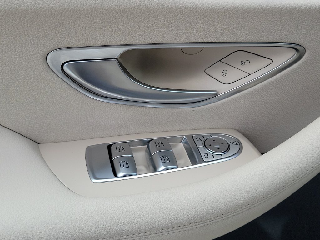 Certified Used 2023 MANUFAKTUR Moonlight White Mercedes-Benz E 450 image 18