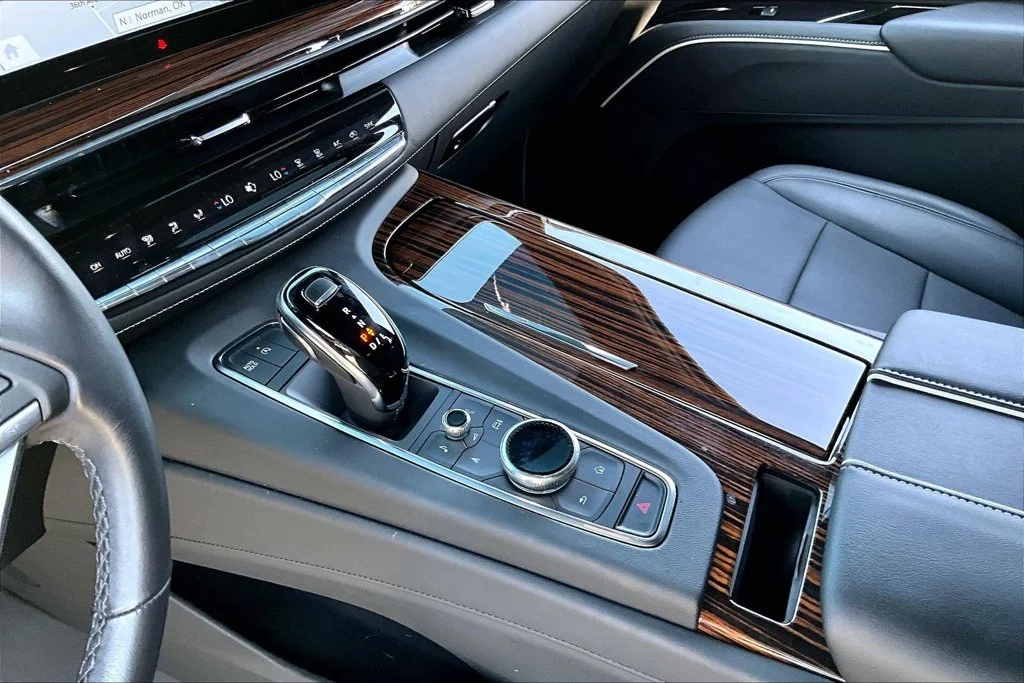 Used 2021 White Cadillac Luxury image 14