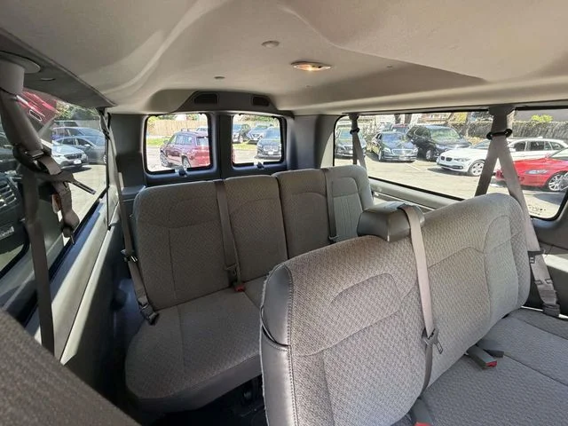 Used 2025 White GMC LT image 18