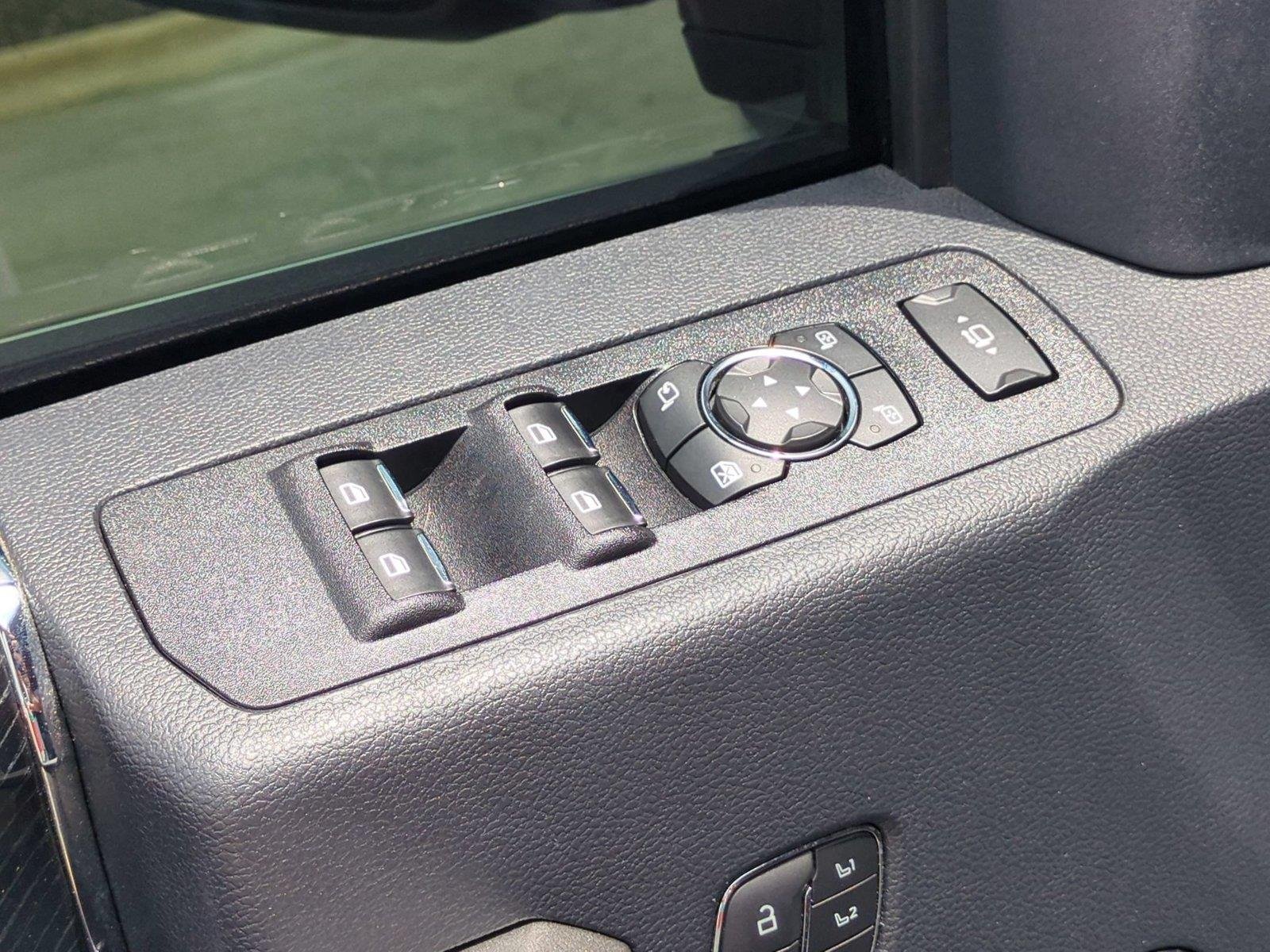 Used 2022 Agate Black Metallic Ford King Ranch image 16