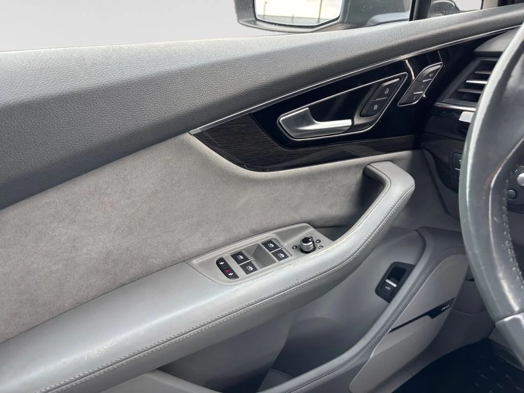 Used 2018 Gray Audi 3.0T Prestige image 17