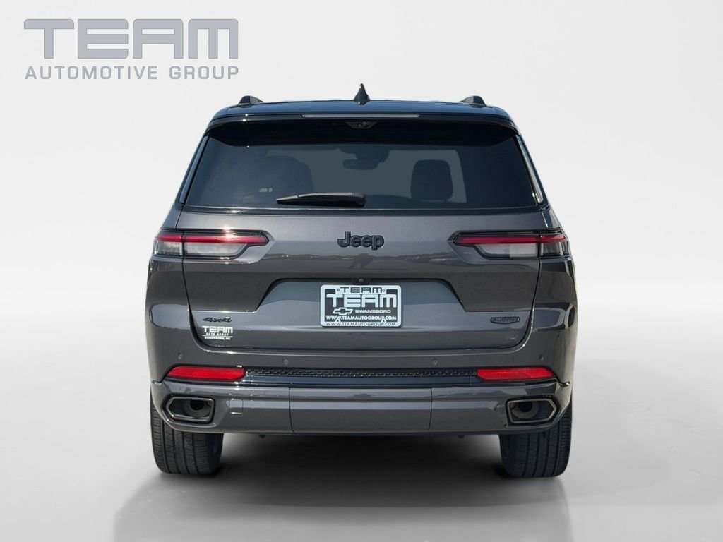 Used 2025 Gray Jeep Summit image 6