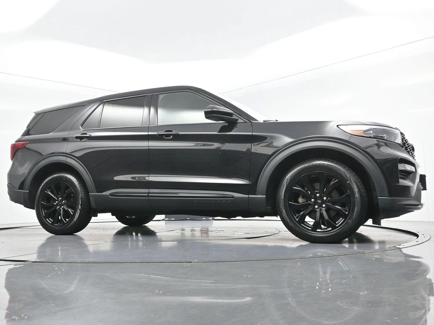 Used 2022 Agate Black Ford ST image 48