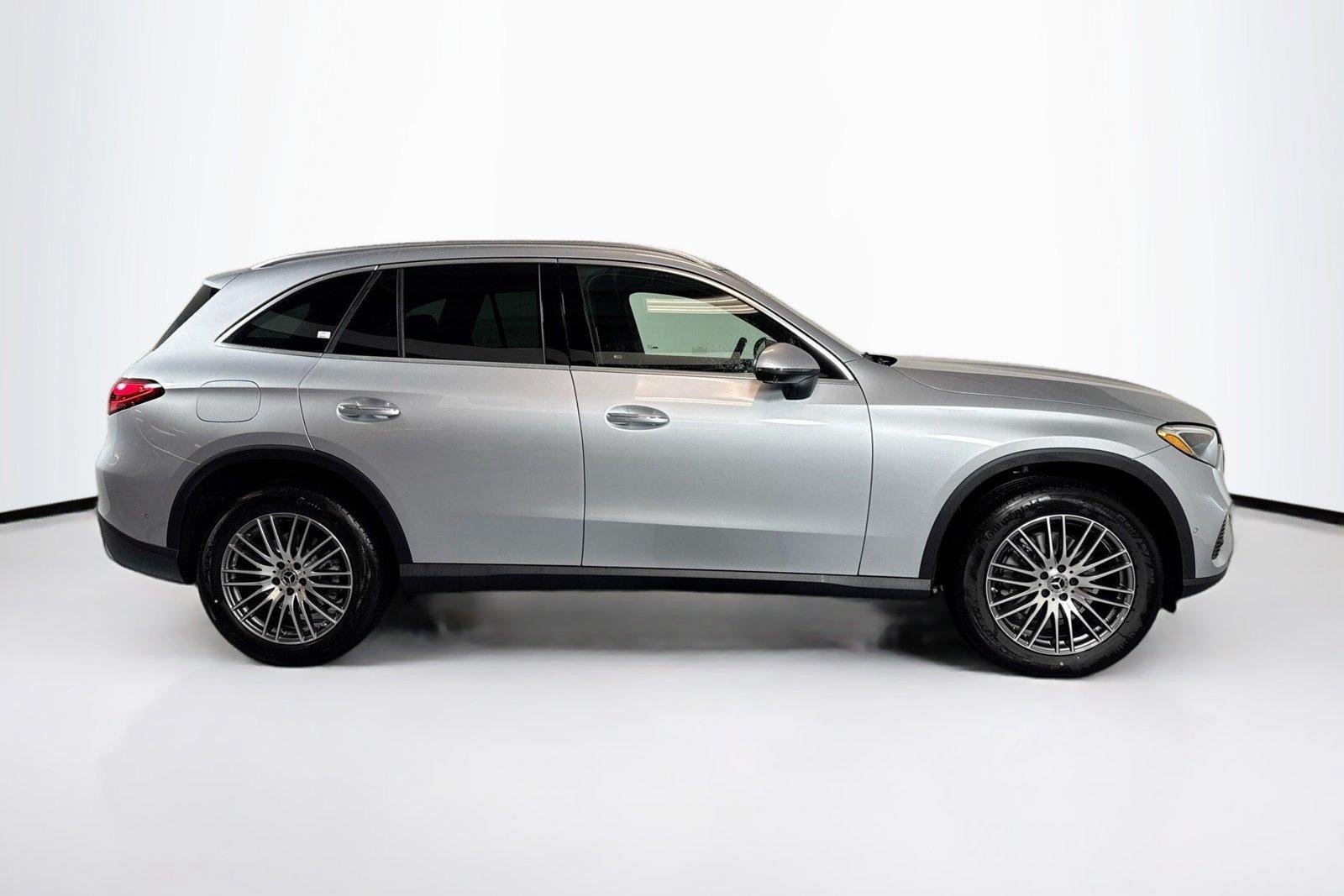 New 2026 Cirrus Silver Metallic Mercedes-Benz GLC 300 image 4