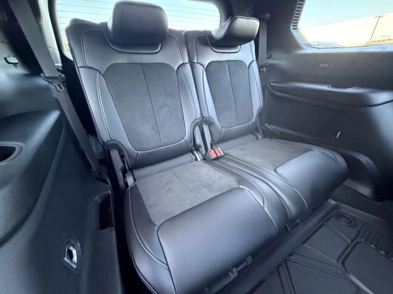 Used 2025 Baltic Gray Metallic Clearcoat Jeep Altitude X image 23