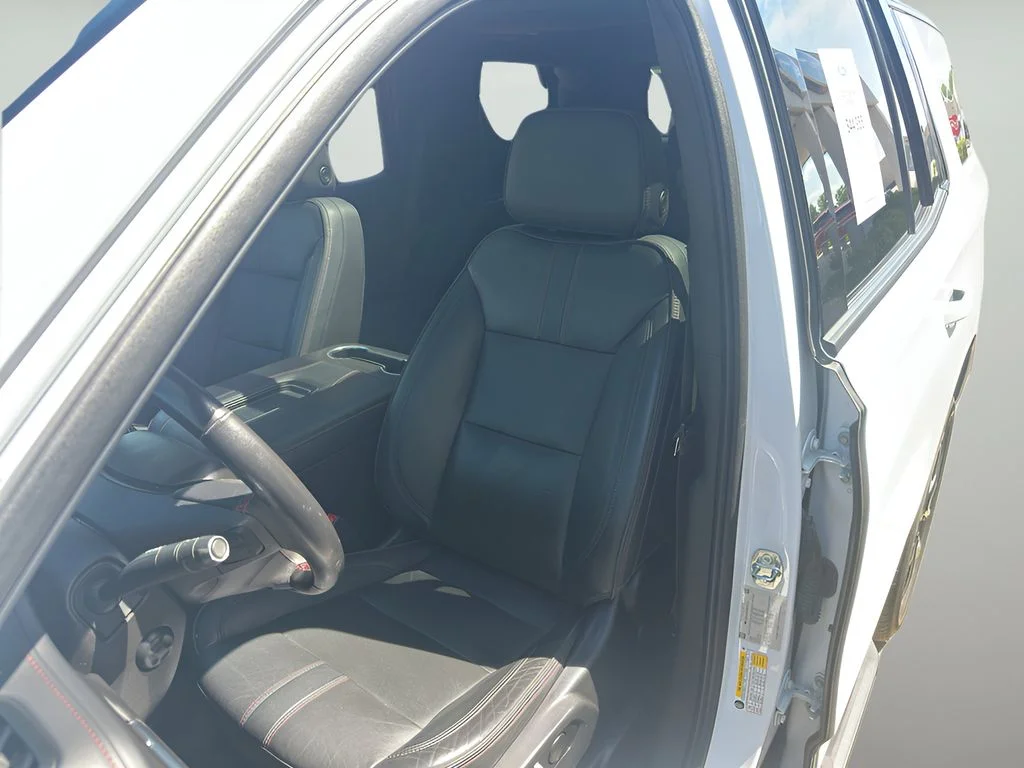 Used 2021 Summit White Chevrolet RST image 25