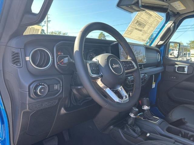 2025 Jeep Wrangler 4-Door Sahara - Photo 11