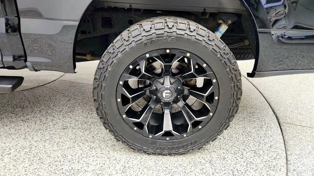 Used 2018 Shadow Black Ford XLT 4WD SuperCrew 5.5