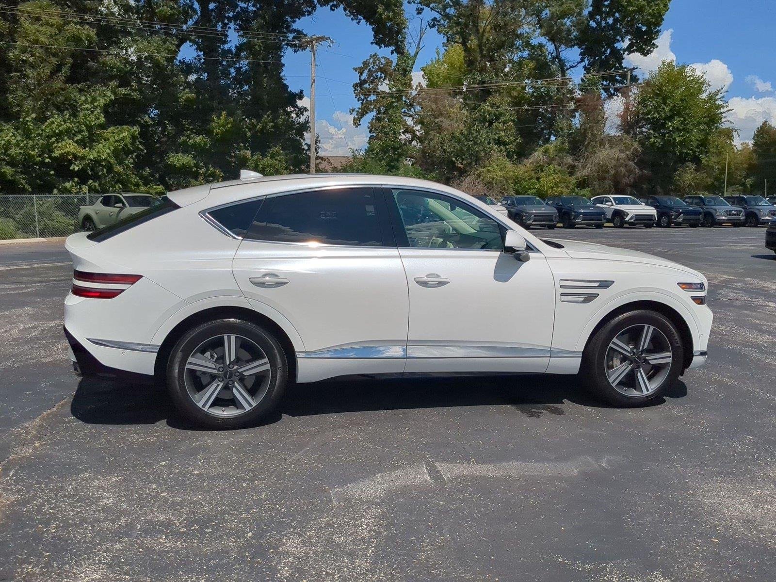 Used 2025 Uyuni White Genesis 3.5T image 10
