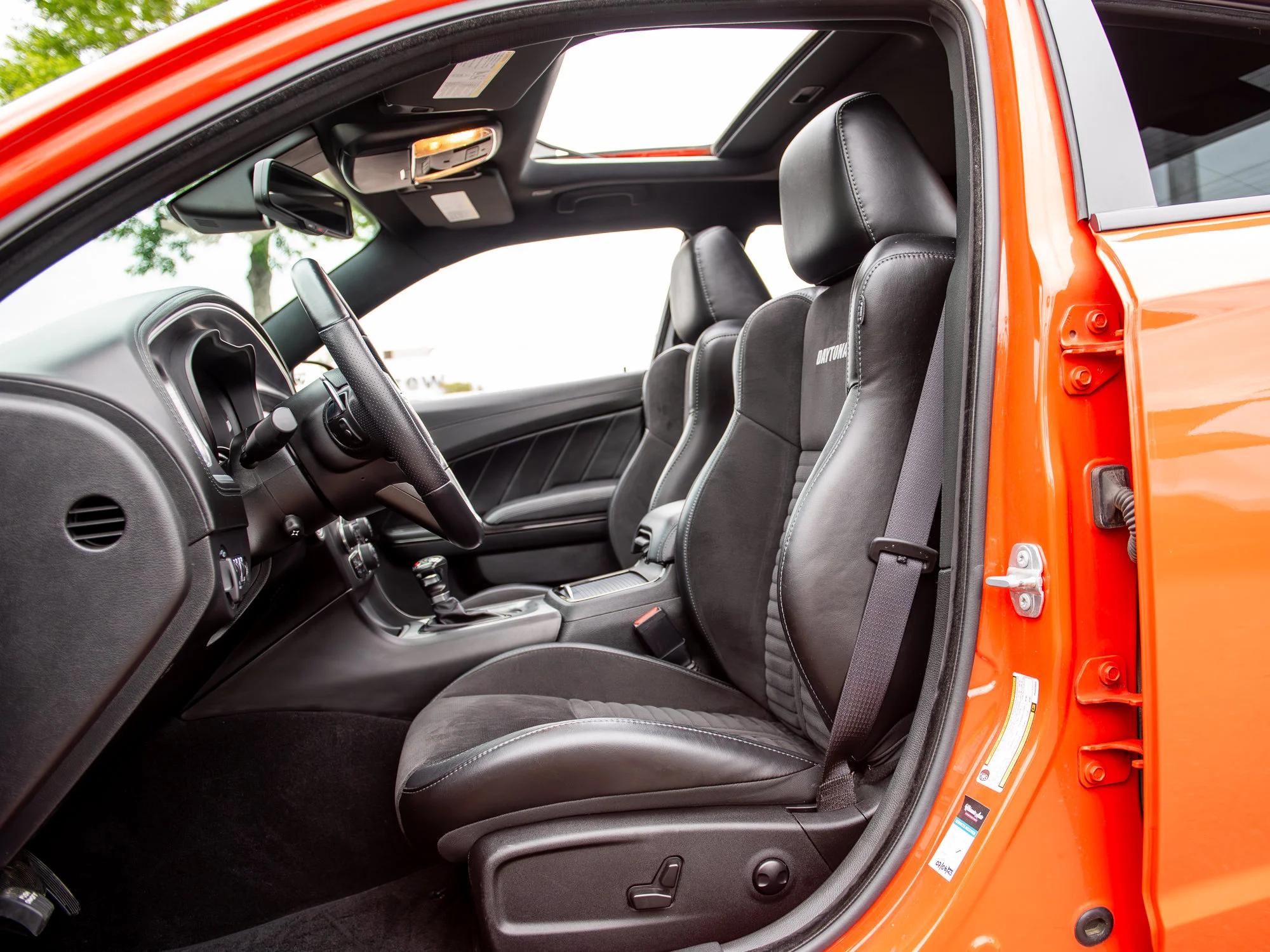 Used 2023 go mango Dodge Scat Pack 392* | 6.4L HEMI V8 | 485 HP | Brembo Brakes | Sunroof | image 2