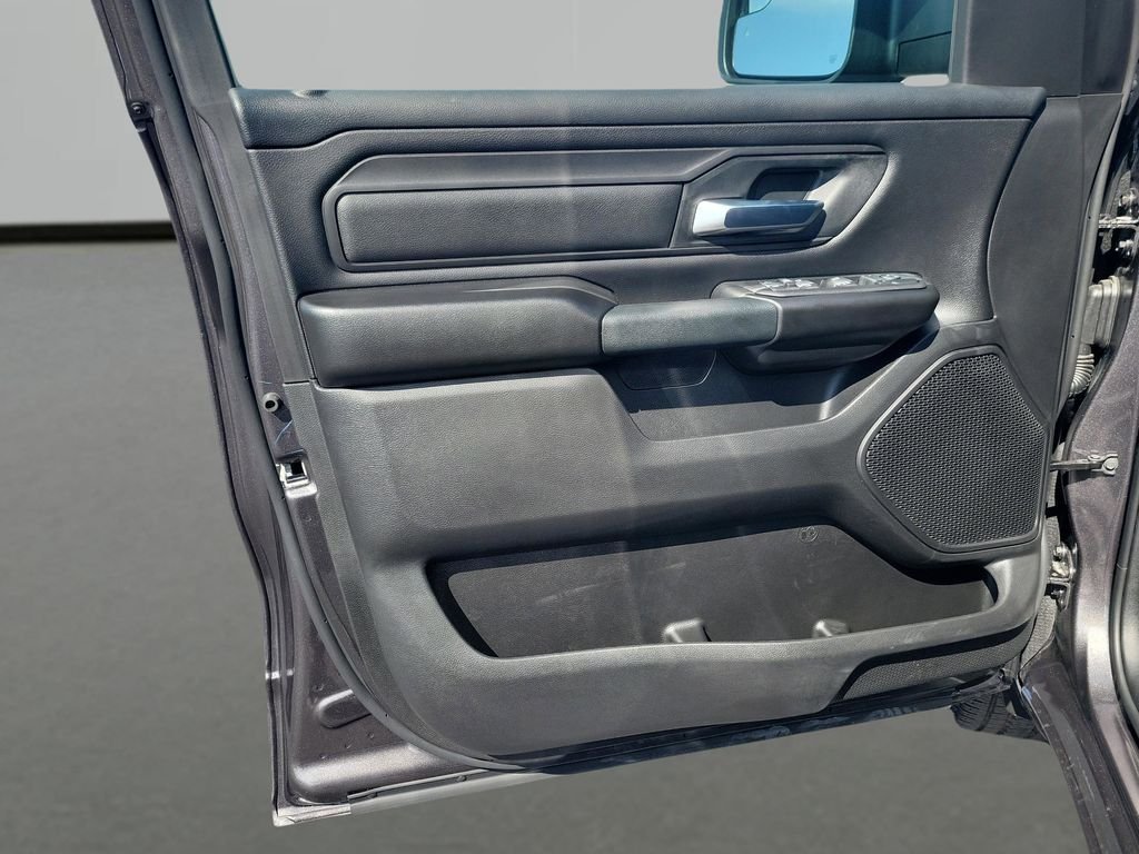 New 2026 Granite Crystal Metallic Clear-Coat Exterior Paint RAM Express image 25
