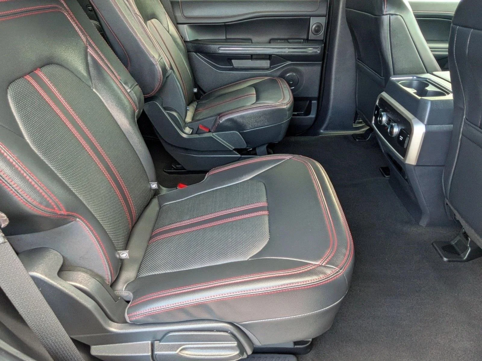 Used 2023 Agate Black Metallic Ford Limited image 19