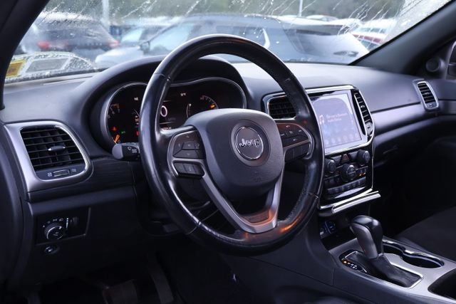 Used 2020 Silver Jeep Altitude image 11