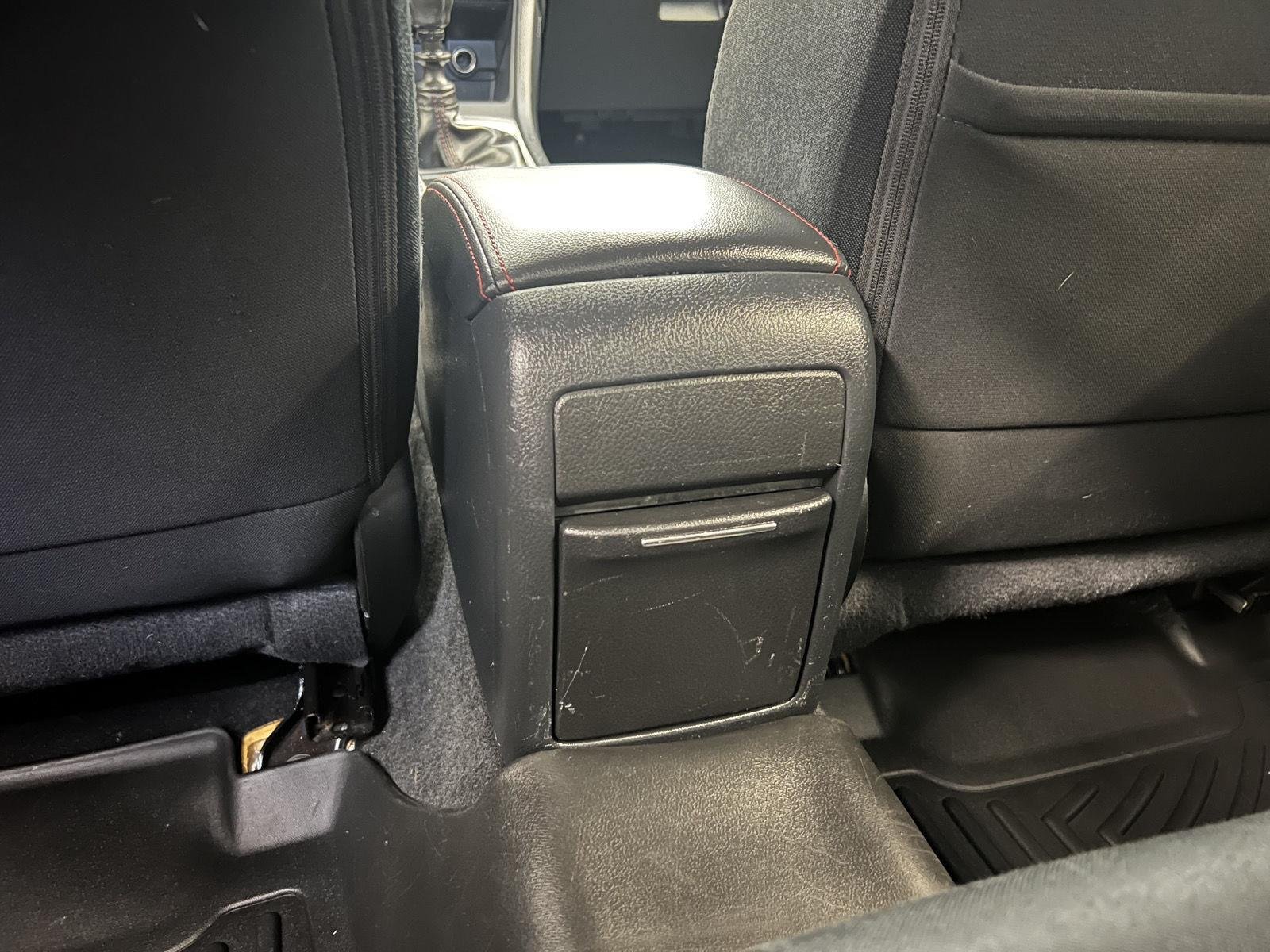 Used 2017 Ice Silver Metallic Subaru Premium image 26