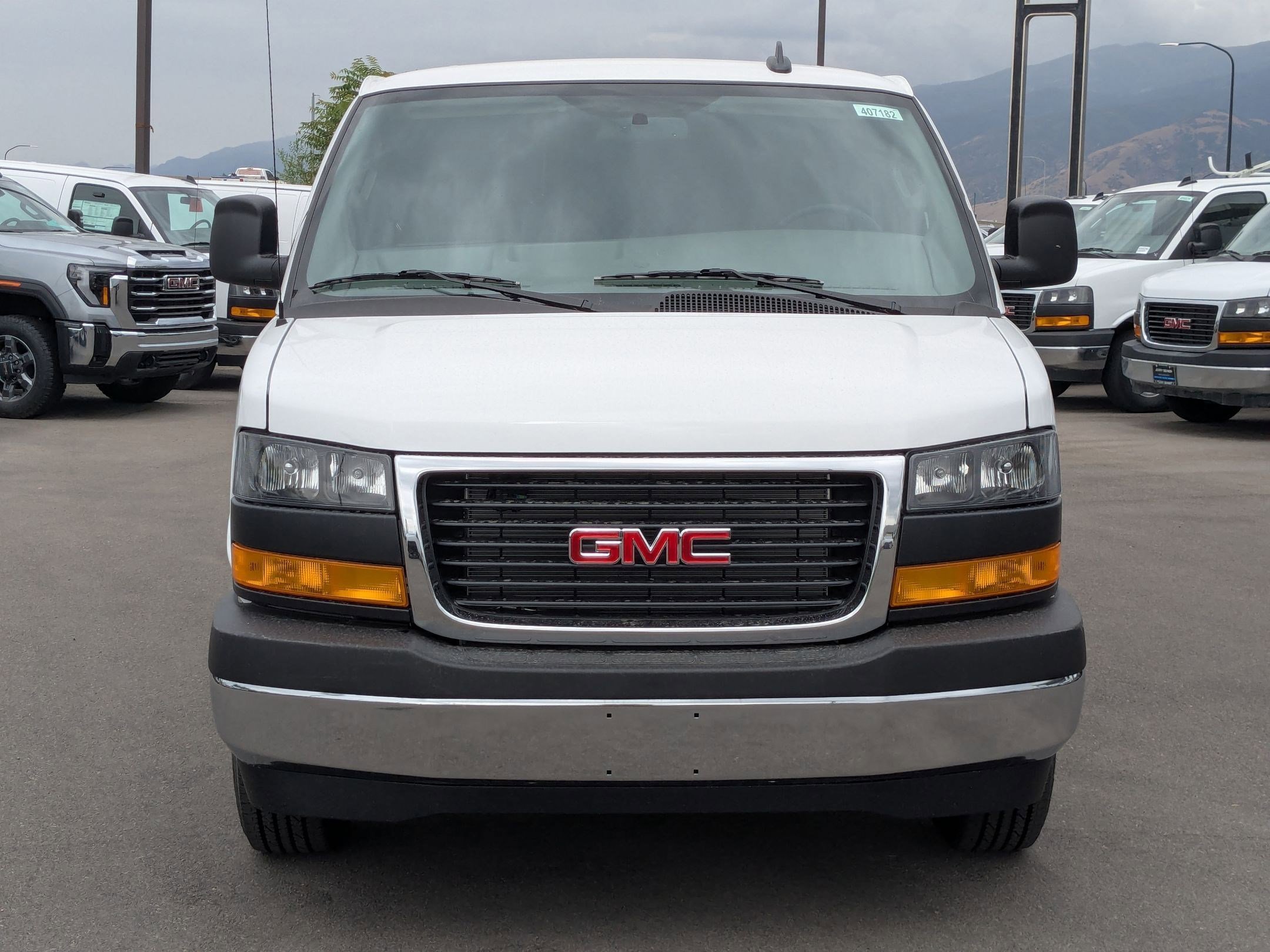 2025 GMC Savana Cargo Work Van - Photo 8