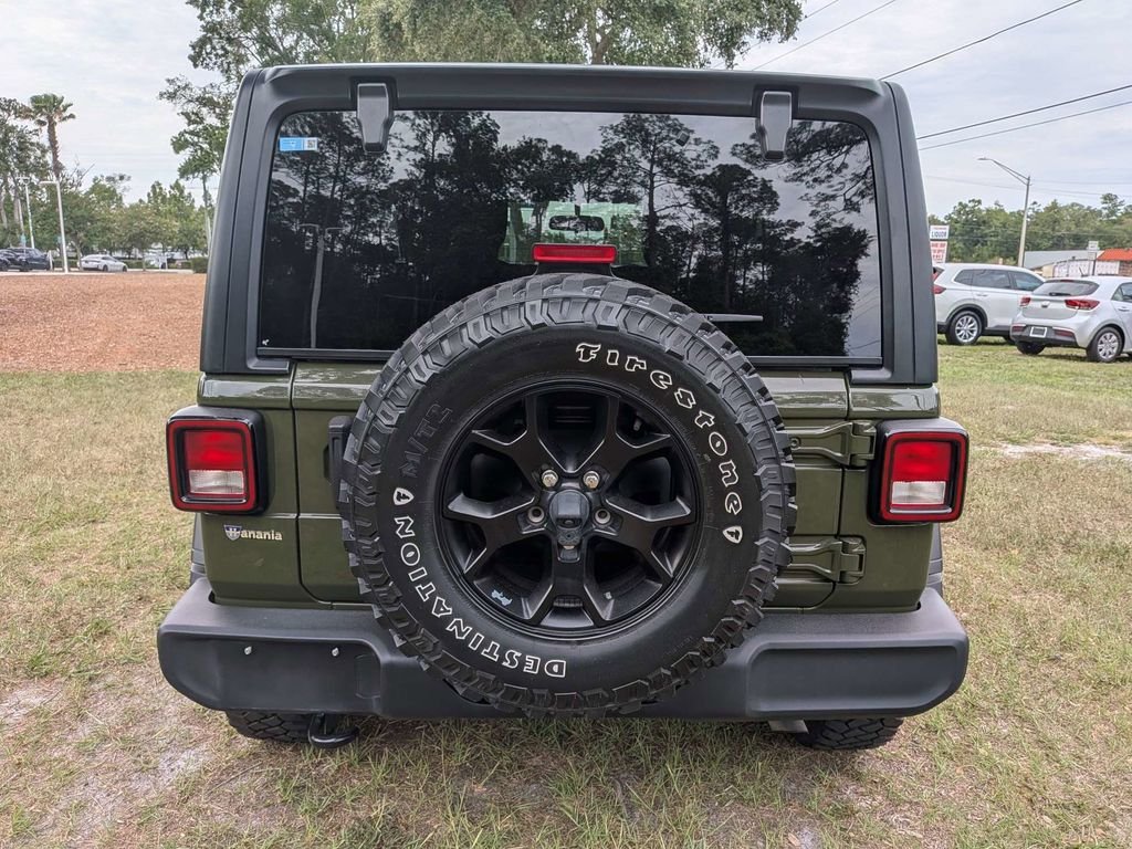 Used 2022 Green Jeep Willys image 4