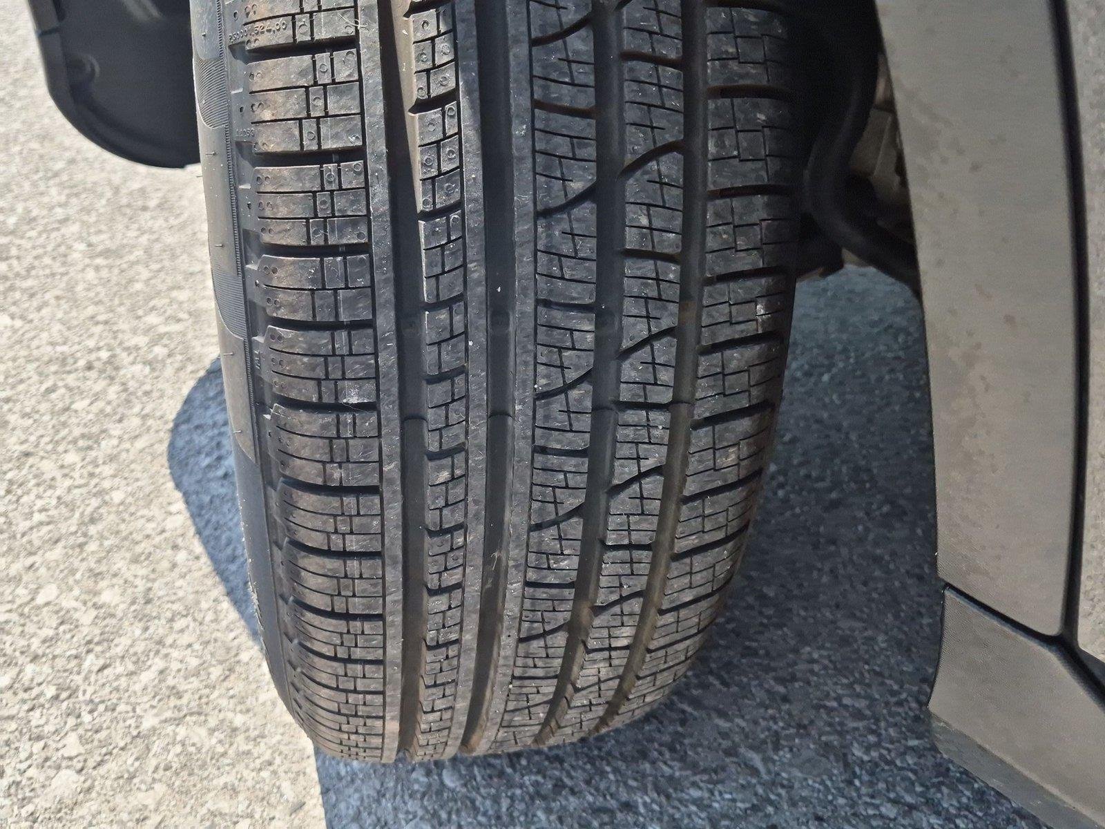 Certified Used 2022 Graphite Grey Metallic Mercedes-Benz GLC 300 image 13