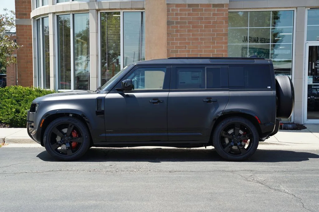 New 2026 Santorini Black Land Rover X image 2
