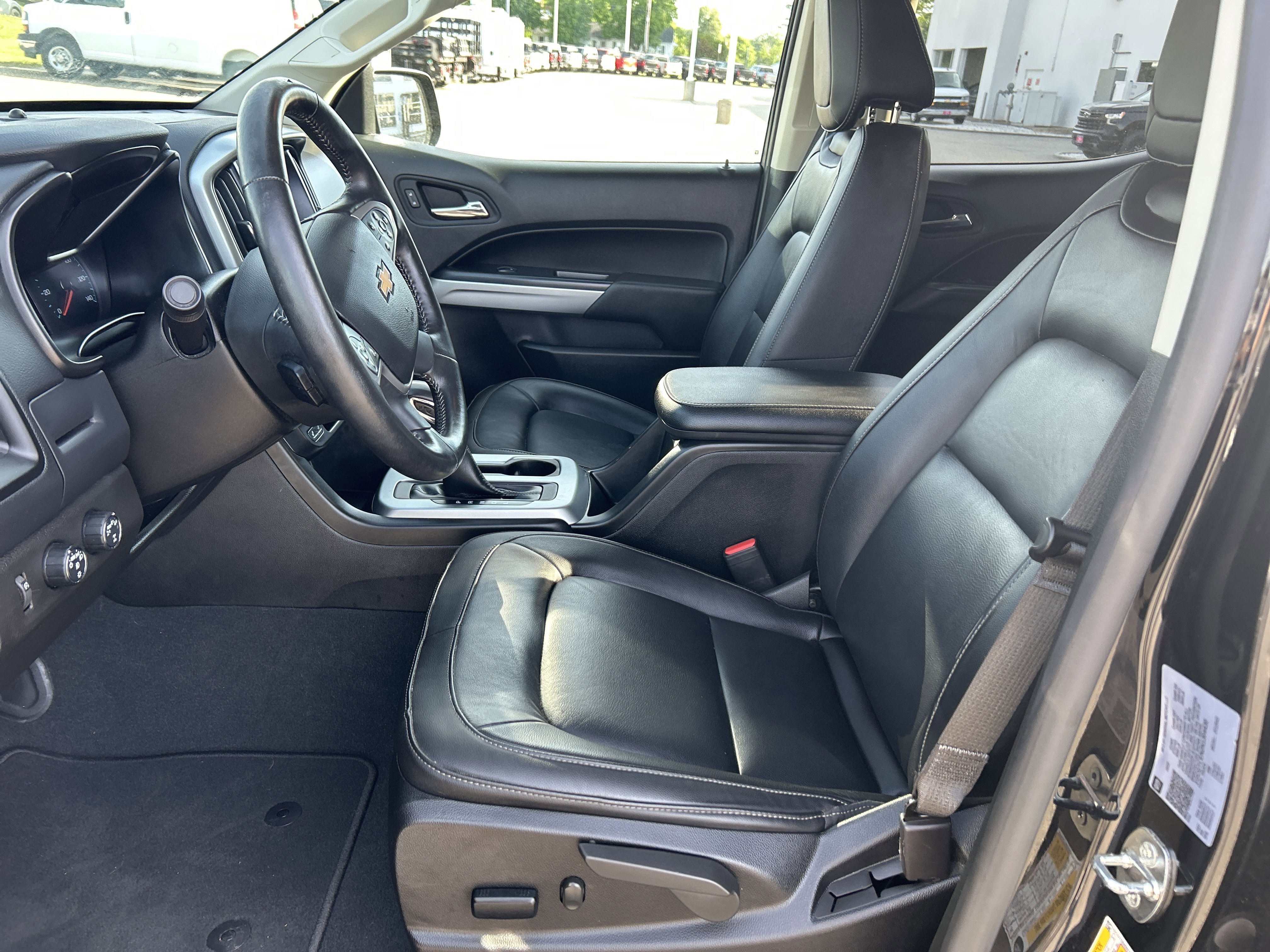 Used 2022 Black Chevrolet 4WD LT image 9