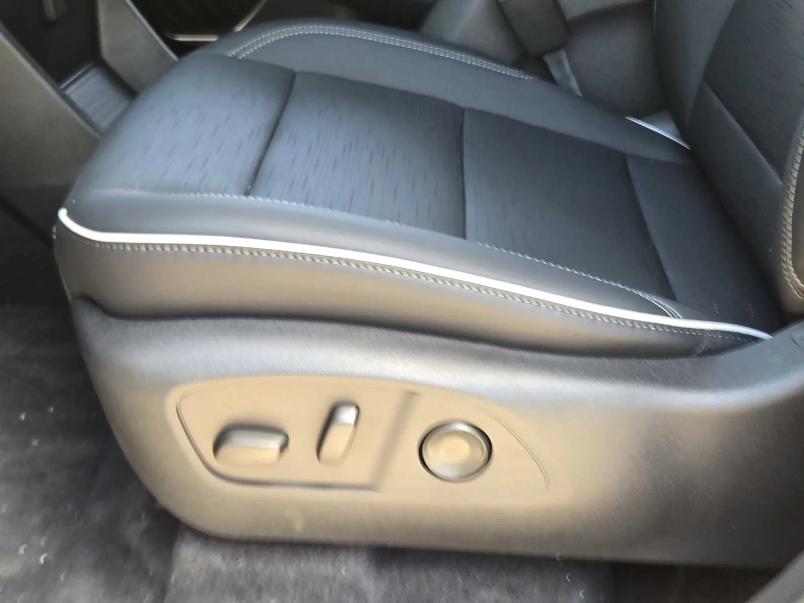2026 Buick Enclave Sport Touring - Photo 16