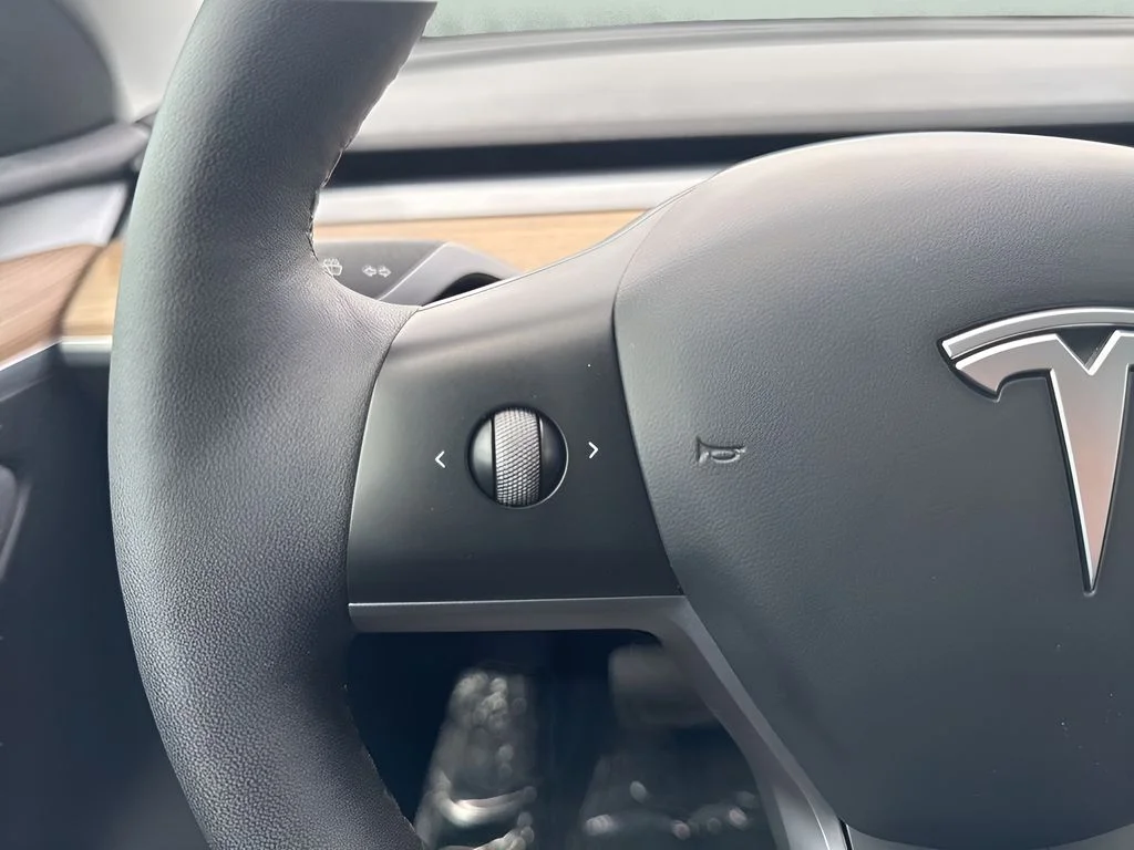 Used 2023 White Tesla Long Range image 16