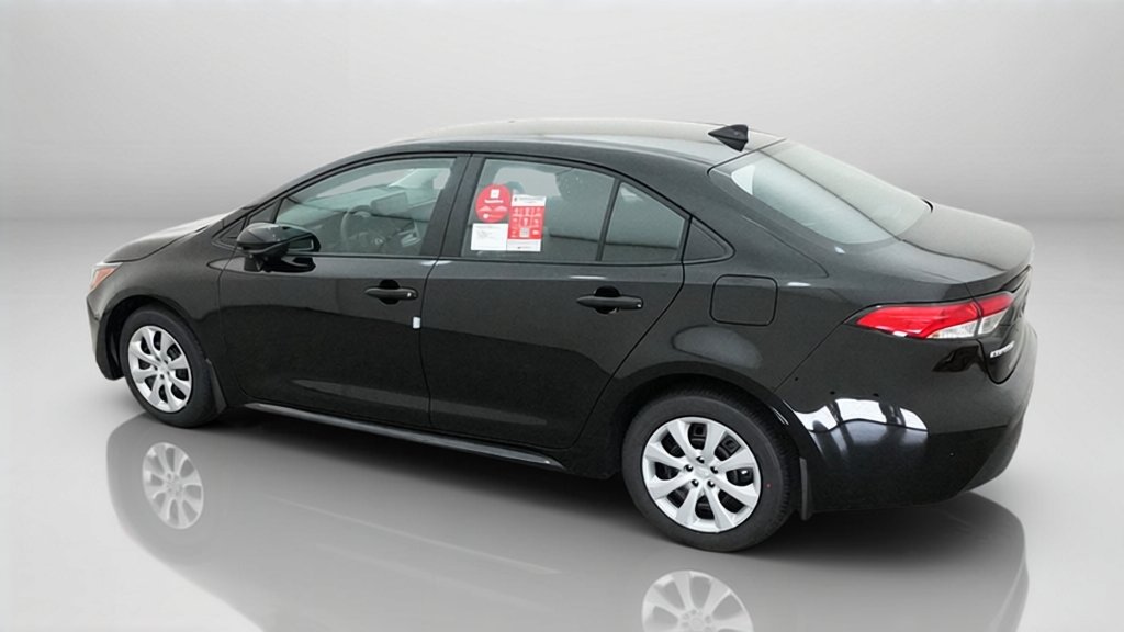 New 2027 Inked Toyota LE image 45