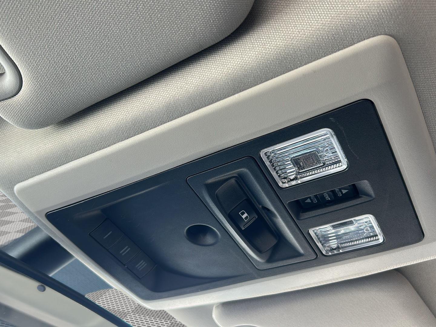 Used 2015 Bright White Clearcoat Ram Laramie image 12