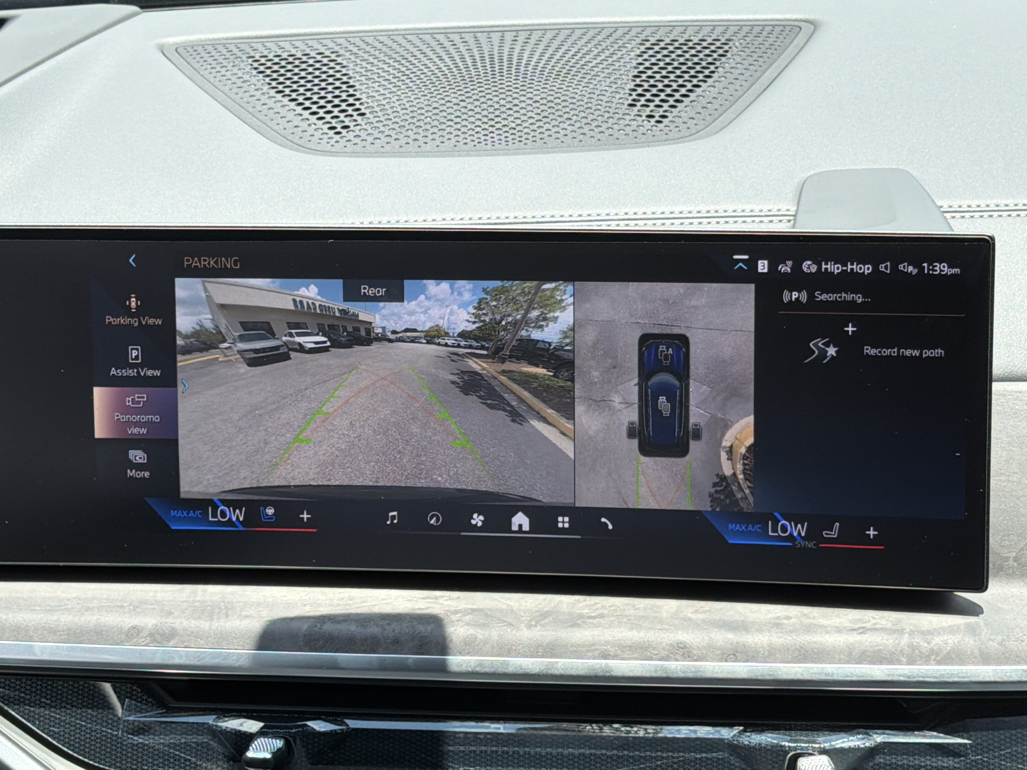 New 2026 Tanzanite Blue II Metallic BMW sDrive40i image 4