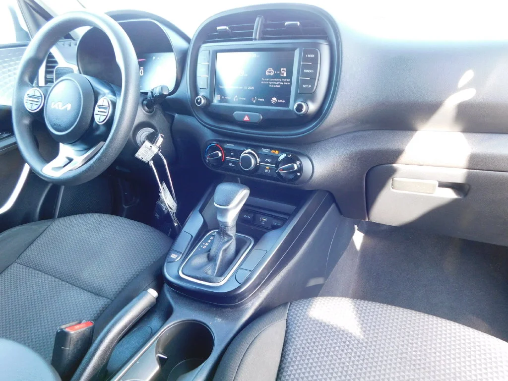 Used 2025 White Kia LX image 17
