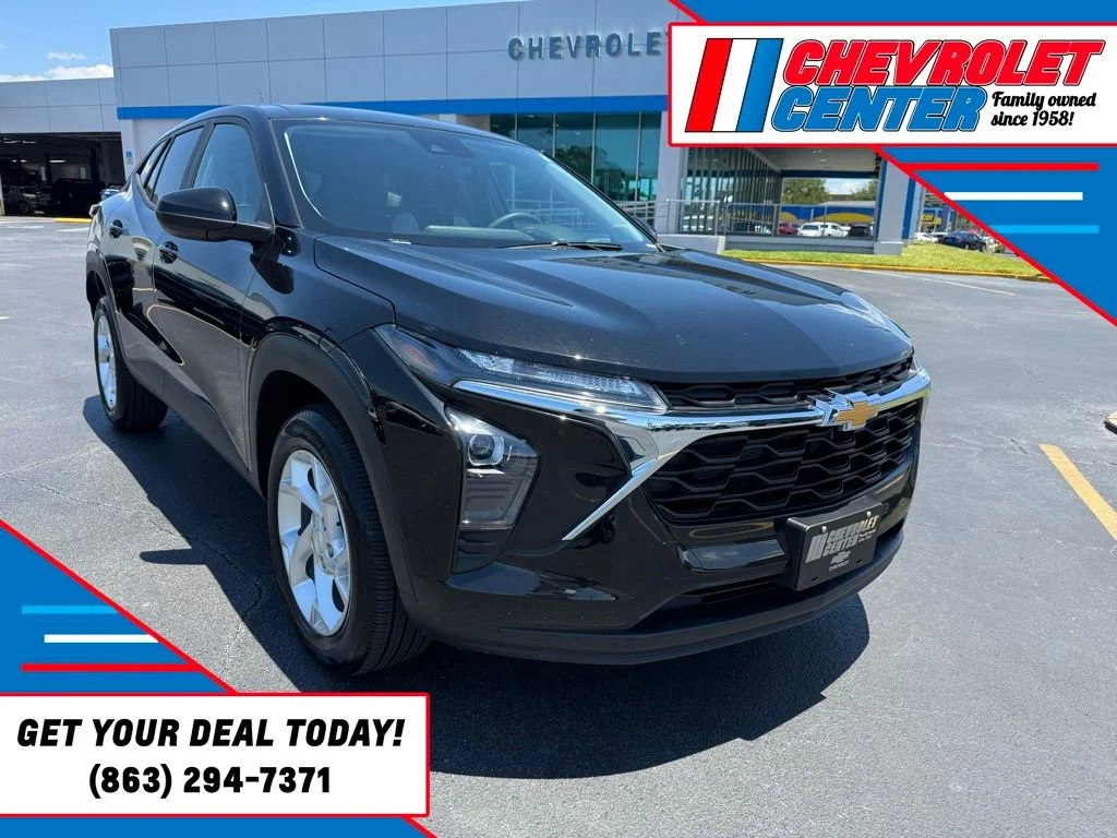 2024 Chevrolet Trax LS's photo