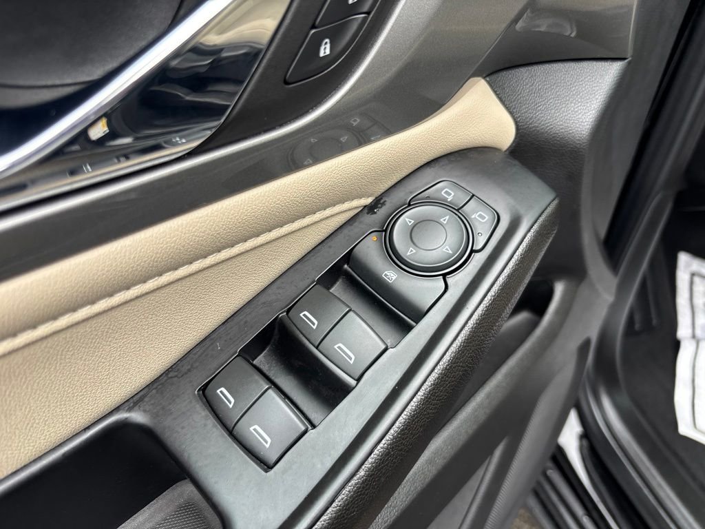 Used 2023 Black Chevrolet LS image 17