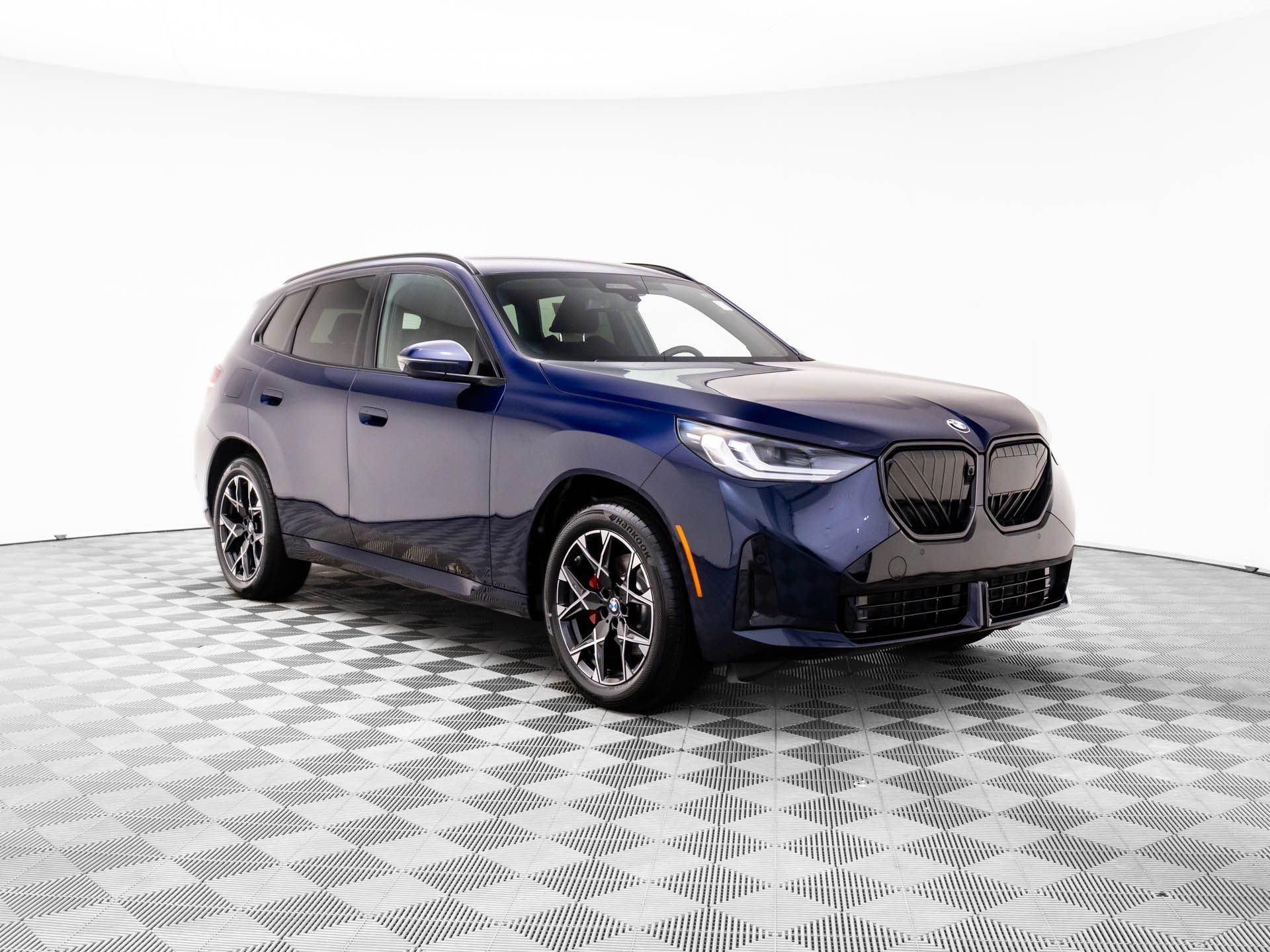 New 2026 Tanzanite Blue II Metallic BMW 30 xDrive image 8