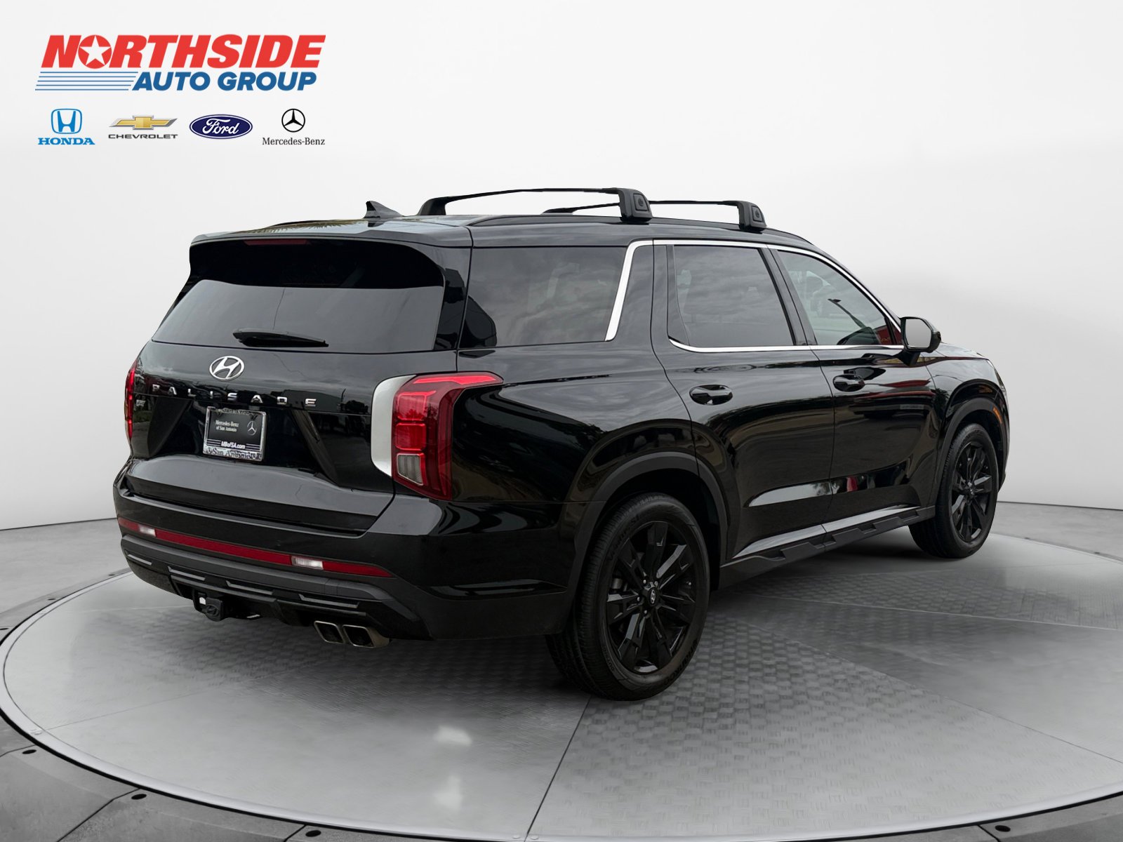 Used 2025 Abyss Black Pearl Hyundai XRT image 7