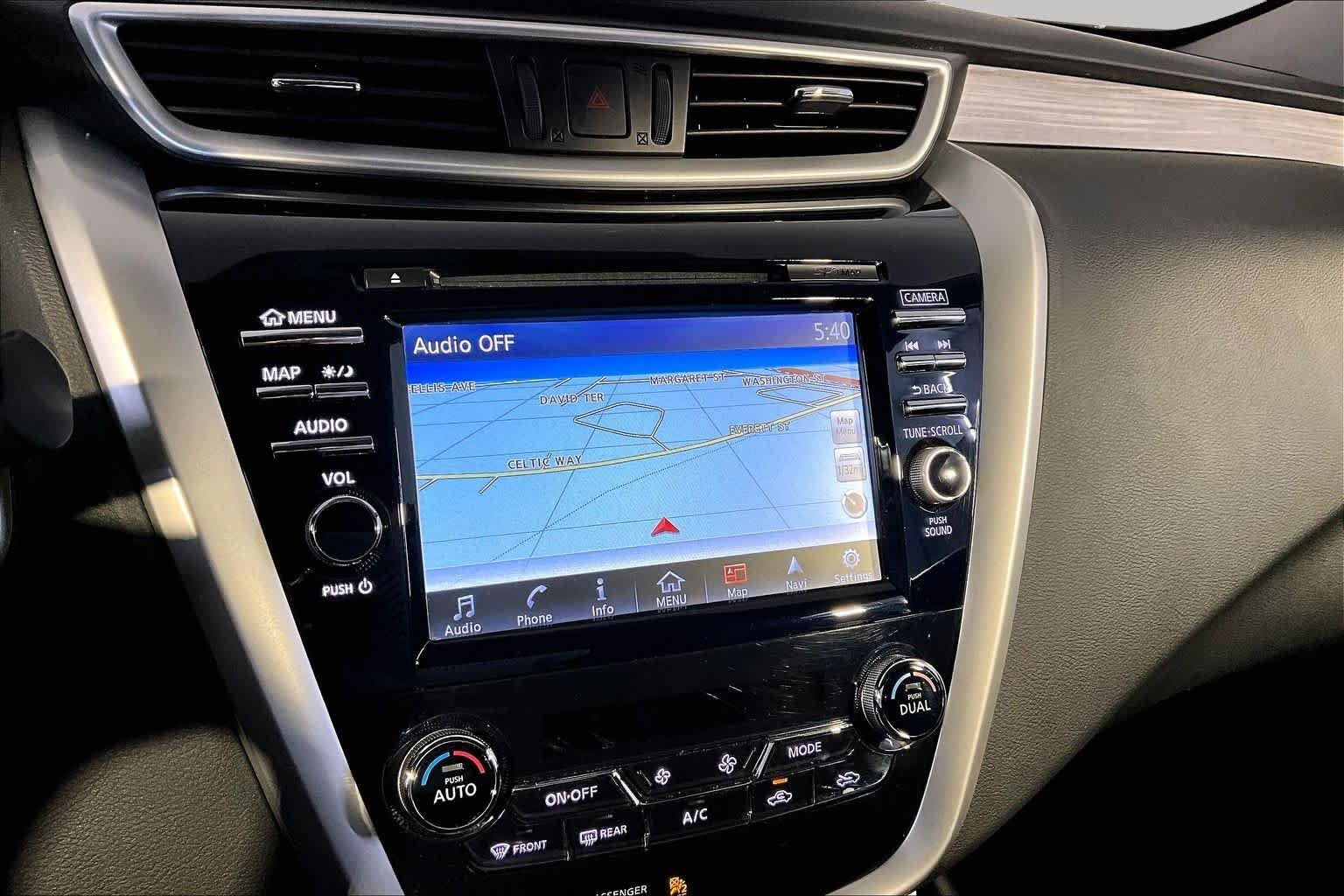 Used 2017 Arctic Blue Metallic Nissan SL image 29
