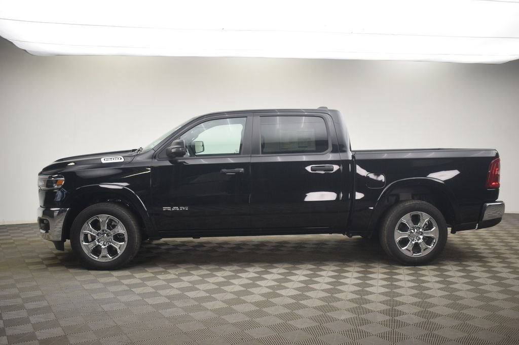 New 2026 Diamond Black Crystal Pearl-Coat Exterior Paint RAM Big Horn/Lone Star image 13