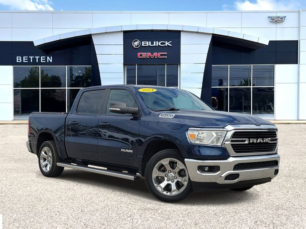 2021 RAM 1500 Big Horn/Lone Star 4x4 Crew Cab 5'7's photo