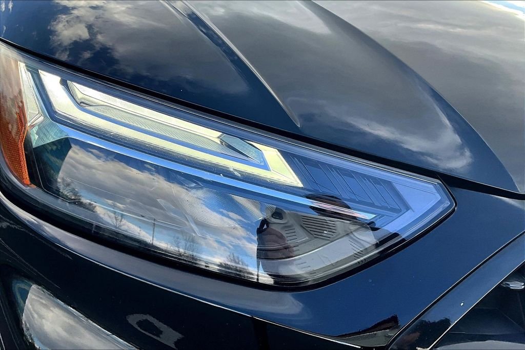 Used 2023  Audi 40 Premium image 32