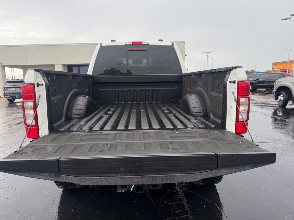Used 2022 White Ford Lariat image 17