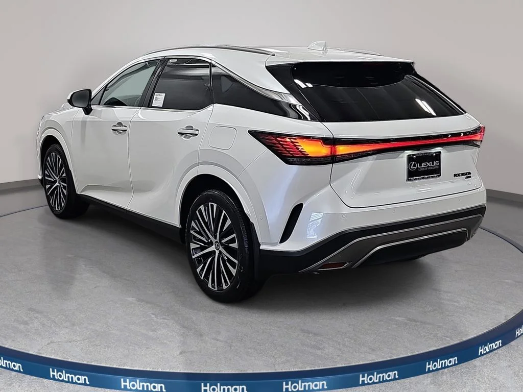 New 2026 Eminent White Pearl Lexus 350h Premium+ image 7