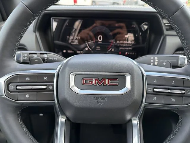 New 2026 Summit White GMC Elevation image 31