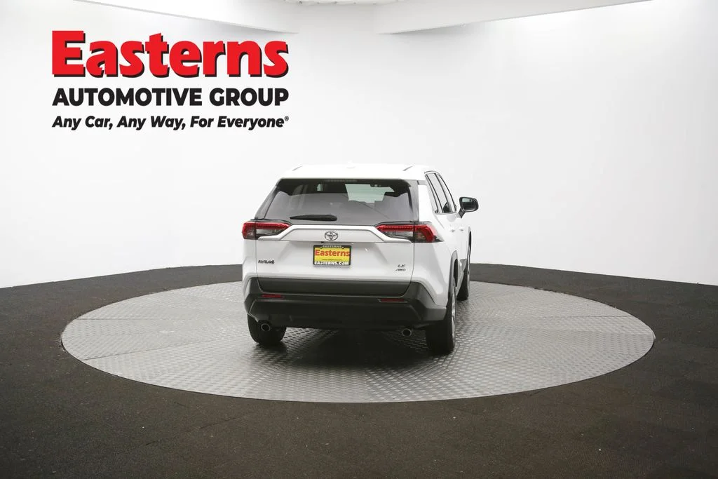 Used 2022 White Toyota LE image 36