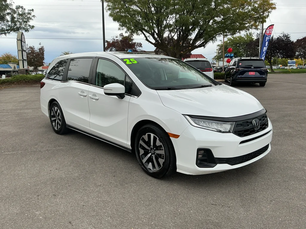 Used 2025 SOLAR SILVER METALLIC Honda EX-L image 11
